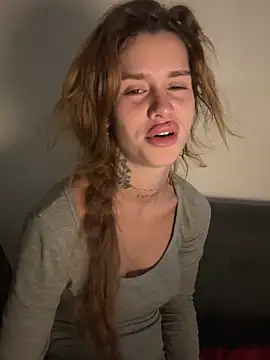 EmiliaCatalina online show from March 2026 11:10:02 PM