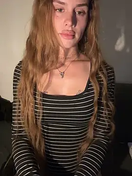 EmiliaCatalina online show from June 2026 12:04:02 AM