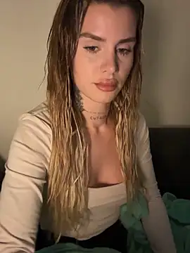 EmiliaCatalina online show from February 2026 12:54:01 AM