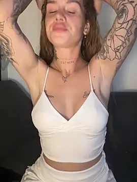 EmiliaCatalina online show from April 2026 12:55:02 AM