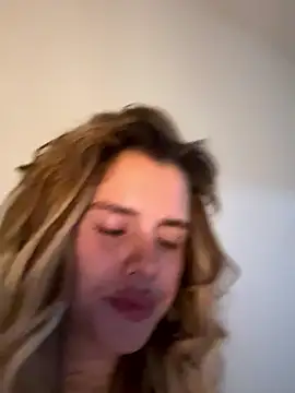 EmiliaCatalina online show from January 2026 12:03:01 AM