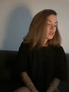 EmiliaCatalina online show from February 2026 02:56:01 AM