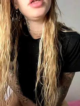 EmiliaCatalina online show from October 2025 12:53:01 AM