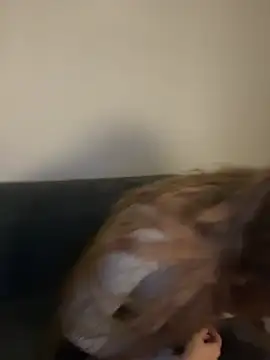 EmiliaCatalina online show from April 2026 11:34:02 PM