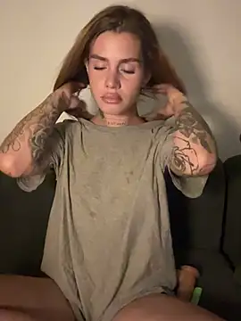 EmiliaCatalina online show from March 2026 12:21:02 AM