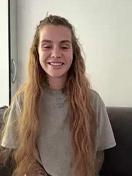 EmiliaCatalina online show from February 2026 03:01:02 PM