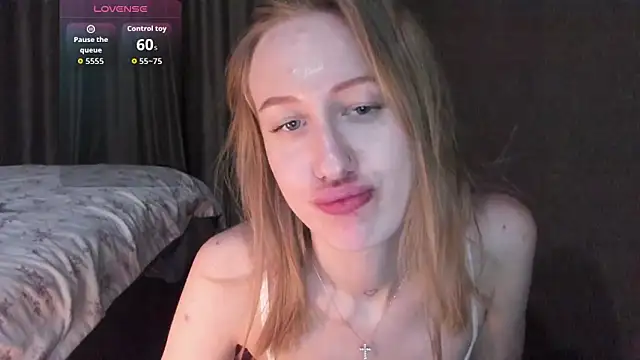 Mika Ray online show from March 2026 10:32:02 PM