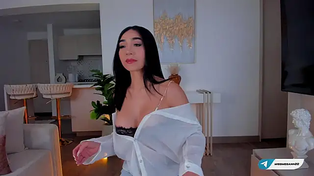 Snapshot of missmegann chatting on October 2025 01:10:02 PM missmegann online show from October 2025 01:10:02 PM