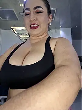 laura bassi online show from November 2025 12:58:02 AM