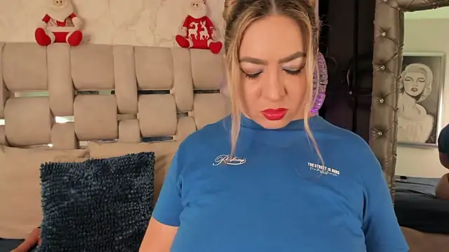 laura bassi online show from November 2025 05:41:02 AM