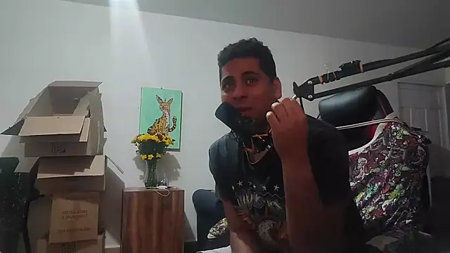 Snapshot of ElferXXX chatting on October 2025 02:34:02 AM ElferXXX online show from October 2025 02:34:02 AM