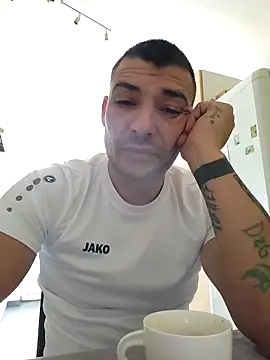 Snapshot of Zoltanioan26 chatting on November 2025 08:58:02 AM Zoltanioan26 online show from November 2025 08:58:02 AM