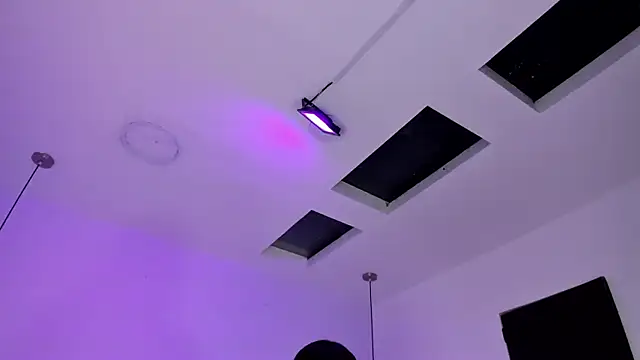 victoria cooper3 online show from January 2026 12:01:01 PM