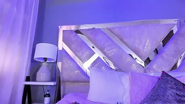 victoria cooper3 online show from March 2025 01:35:02 PM