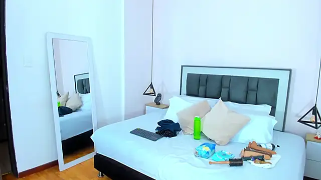 victoria cooper3 online show from November 2025 09:24:02 AM