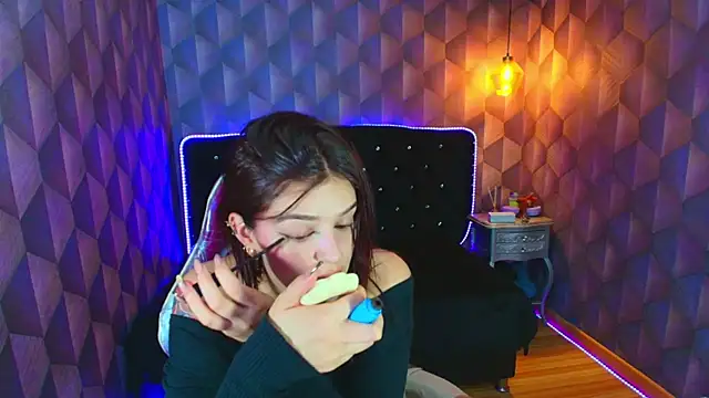 LiaHarryis online show from February 2026 07:22:01 PM