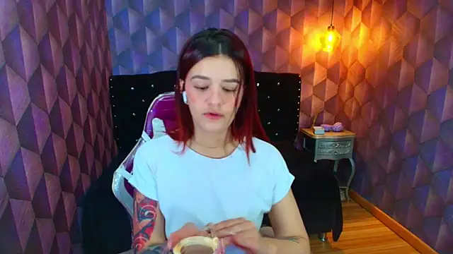 LiaHarryis online show from November 2025 06:23:02 PM