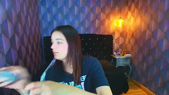 LiaHarryis online show from March 2026 06:41:01 PM