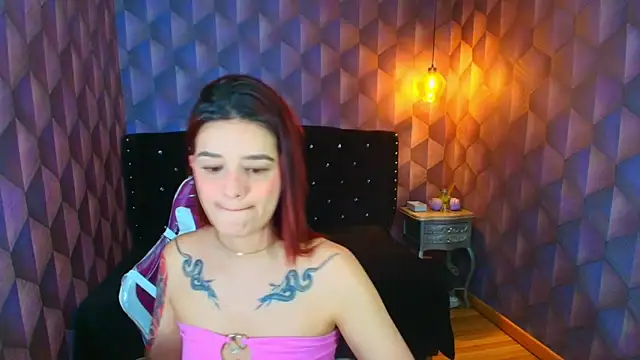 LiaHarryis online show from November 2025 05:51:01 PM