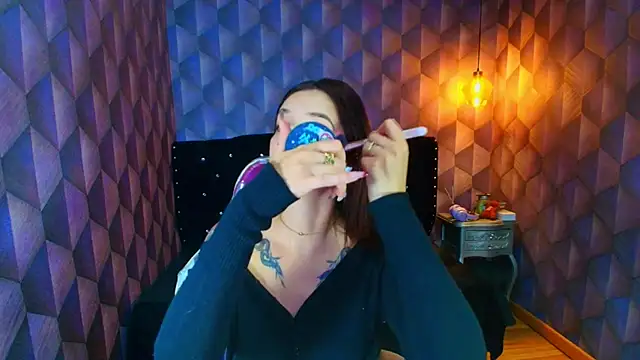 LiaHarryis online show from April 2026 06:00:02 PM