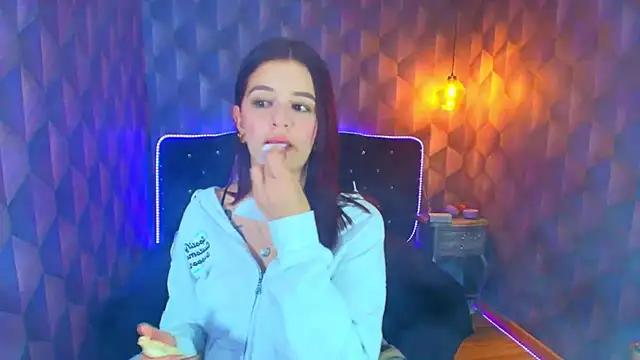 LiaHarryis online show from February 2026 08:08:01 PM