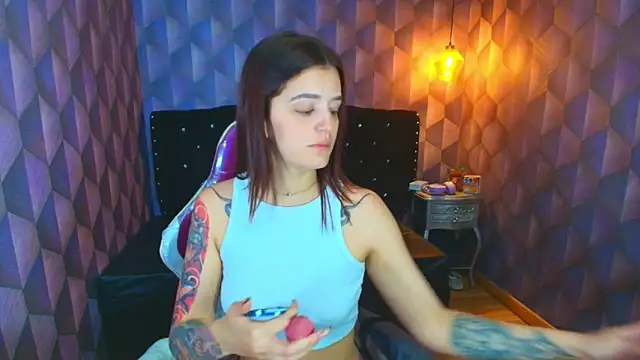 LiaHarryis online show from March 2026 04:35:01 PM