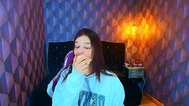 LiaHarryis online show from February 2026 06:19:02 PM