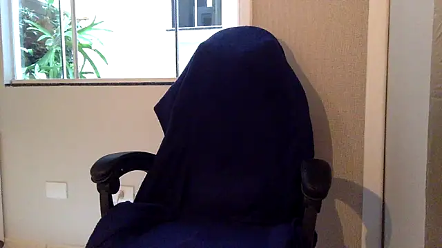 Smoker Ginger online show from April 2026 11:36:01 AM