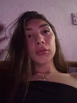 NICOLSKINNY1 online show from April 2026 08:35:01 PM