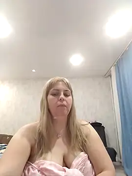 Lady nice cat online show from October 2025 02:29:02 PM