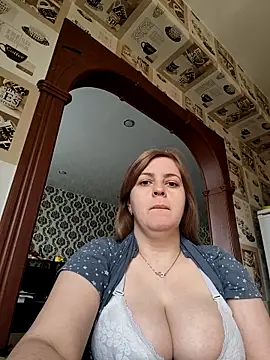 Lady nice cat online show from May 2026 03:03:02 AM