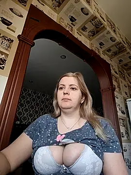 Lady nice cat online show from April 2026 02:46:01 AM