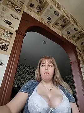 Lady nice cat online show from July 2026 03:23:01 AM