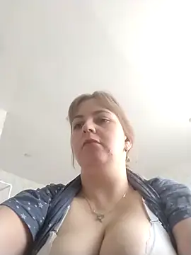 Lady nice cat online show from October 2025 04:25:02 AM