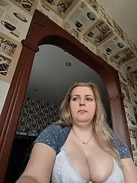 Lady nice cat online show from May 2026 02:42:01 AM