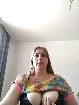 Lady nice cat online show from March 2025 04:19:01 AM