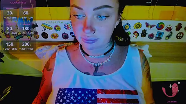 Snapshot of EllieOz chatting on November 2025 03:46:02 PM EllieOz online show from November 2025 03:46:02 PM