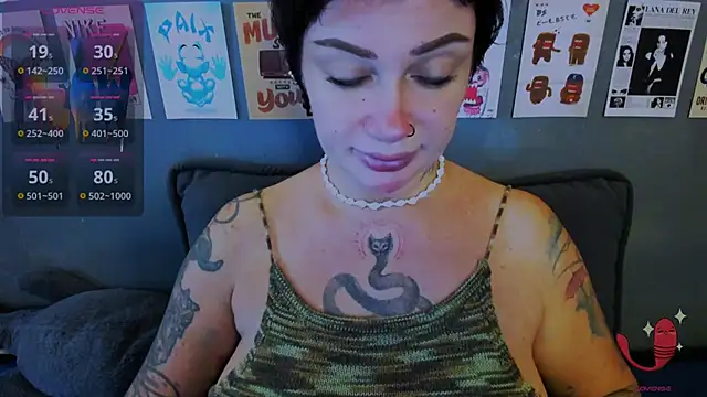 EllieOz online show from July 2026 01:01:02 PM