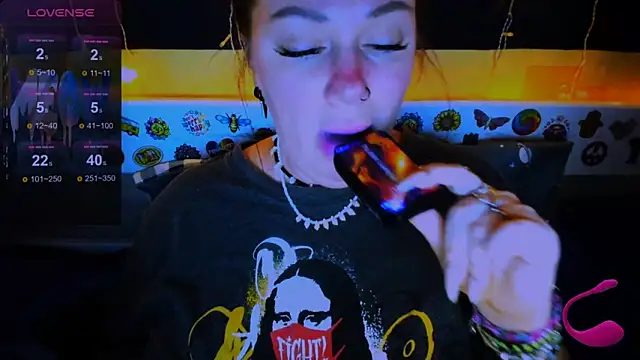 Snapshot of EllieOz chatting on March 2025 12:45:01 AM EllieOz online show from March 2025 12:45:01 AM