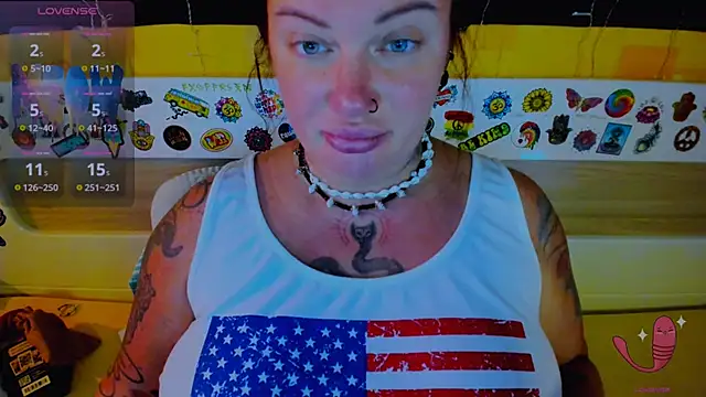 Snapshot of EllieOz chatting on September 2025 12:43:02 PM EllieOz online show from September 2025 12:43:02 PM