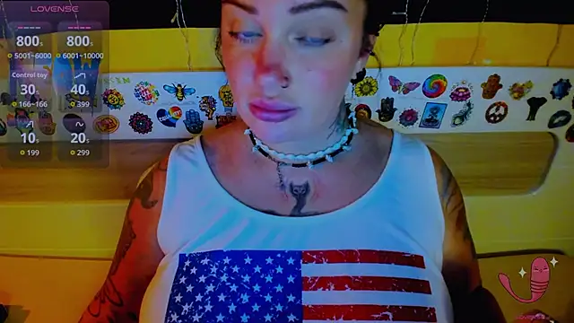 Snapshot of EllieOz chatting on September 2025 06:14:02 PM EllieOz online show from September 2025 06:14:02 PM