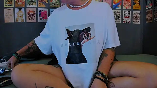 EllieOz online show from June 2026 04:05:01 PM
