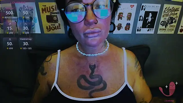 EllieOz online show from May 2026 07:18:01 PM
