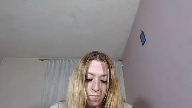 Snapshot of hazisabel chatting on June 2026 02:39:02 AM hazisabel online show from June 2026 02:39:02 AM