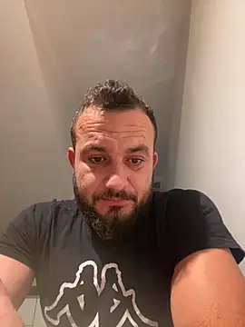 cosmin9000 online show from October 2025 05:20:01 AM