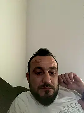 cosmin9000 online show from October 2025 01:23:01 PM
