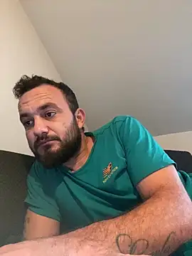 cosmin9000 online show from October 2025 06:45:01 AM