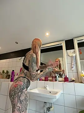 Stella-Kink online show from March 2026 10:00:02 AM