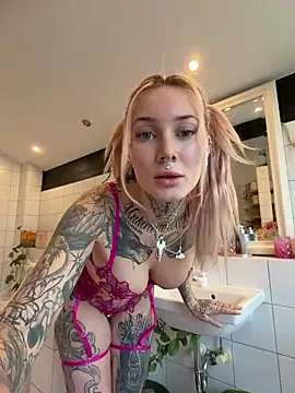 Snapshot of Stella-Kink chatting on February 2026 09:39:02 AM Stella-Kink online show from February 2026 09:39:02 AM