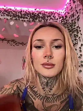 Snapshot of Stella-Kink chatting on December 2025 11:09:01 AM Stella-Kink online show from December 2025 11:09:01 AM